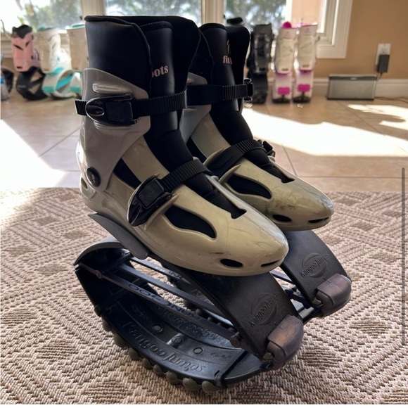 KANGOO JUMPS XR3 WHITE EDITION IN SILVER/BLACK Size small (6-8) - Picture 11 of 11